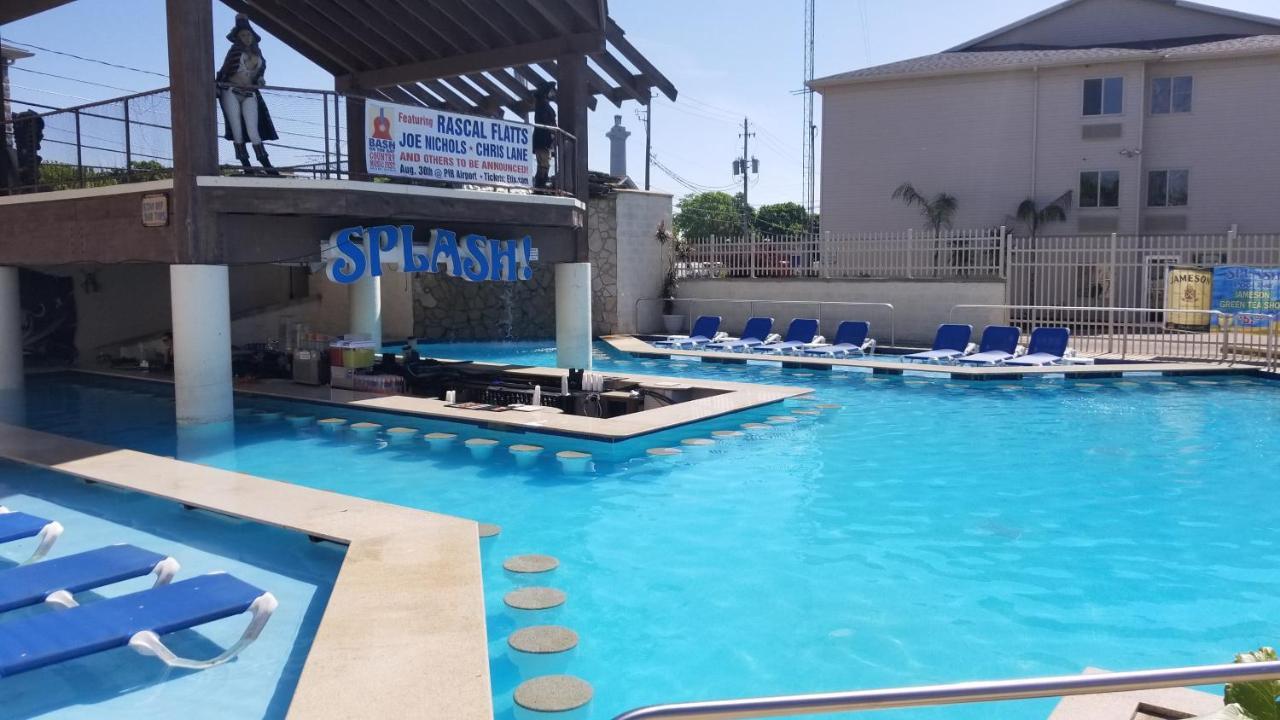 Grand Islander Hotel 2*